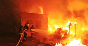 اصابات بحريق شقة في عمان