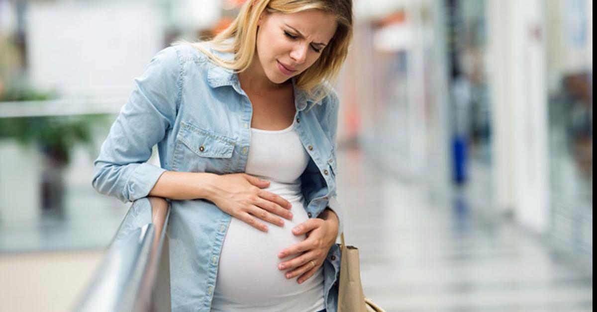 الافتاء: هل يجوز للحامل والمرضع أن تفطر إذا لحقهما مشقة؟