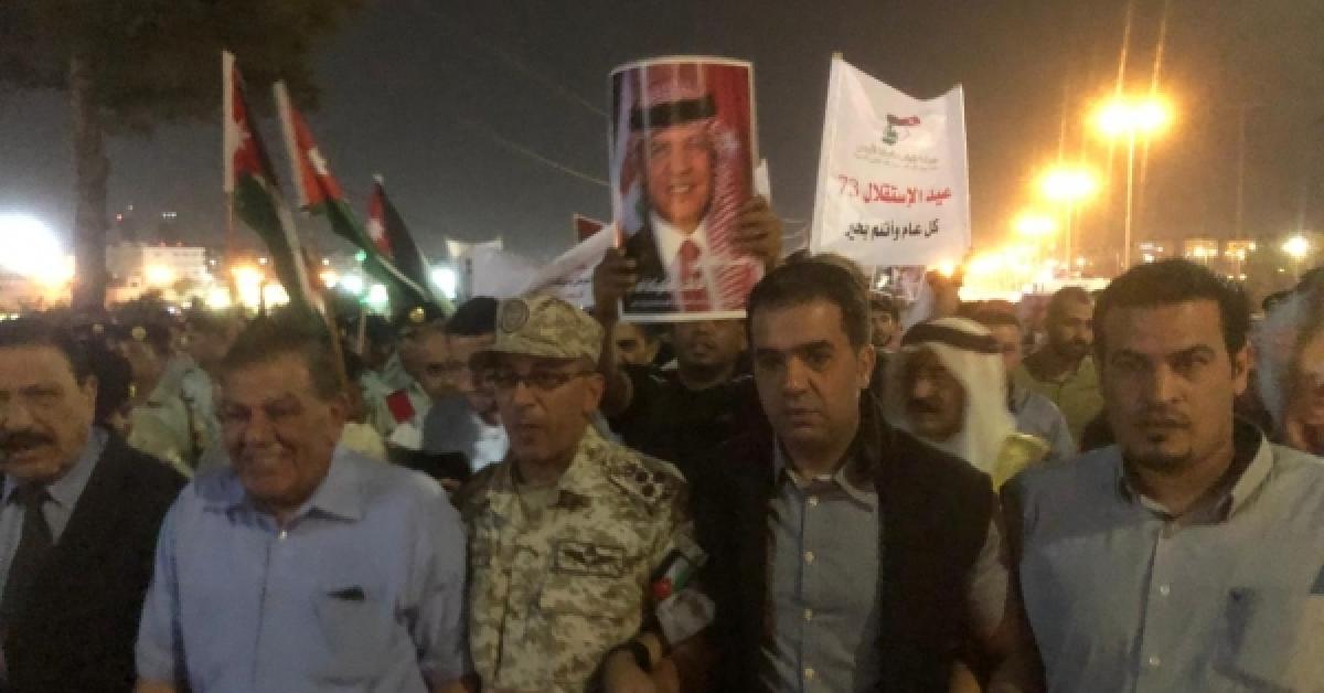 الشهاب والعبداللات يشاركون بمسيره بمناسبة الإستقلال