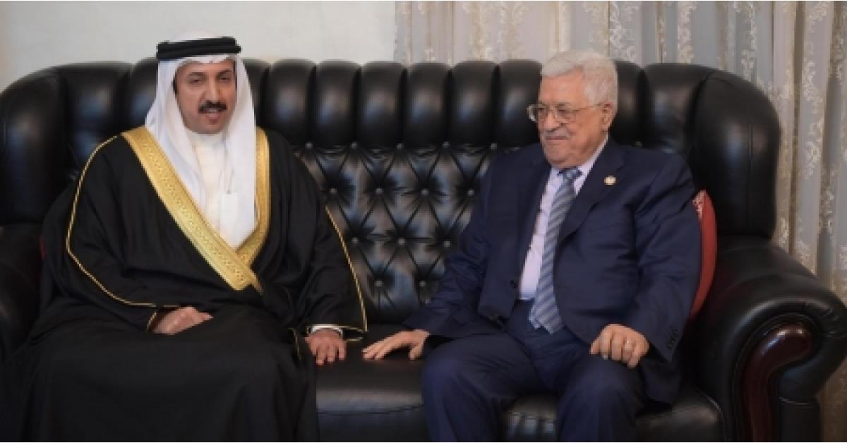 عباس يستقبل الشيخ عبد الله آل خليفة في عمّان