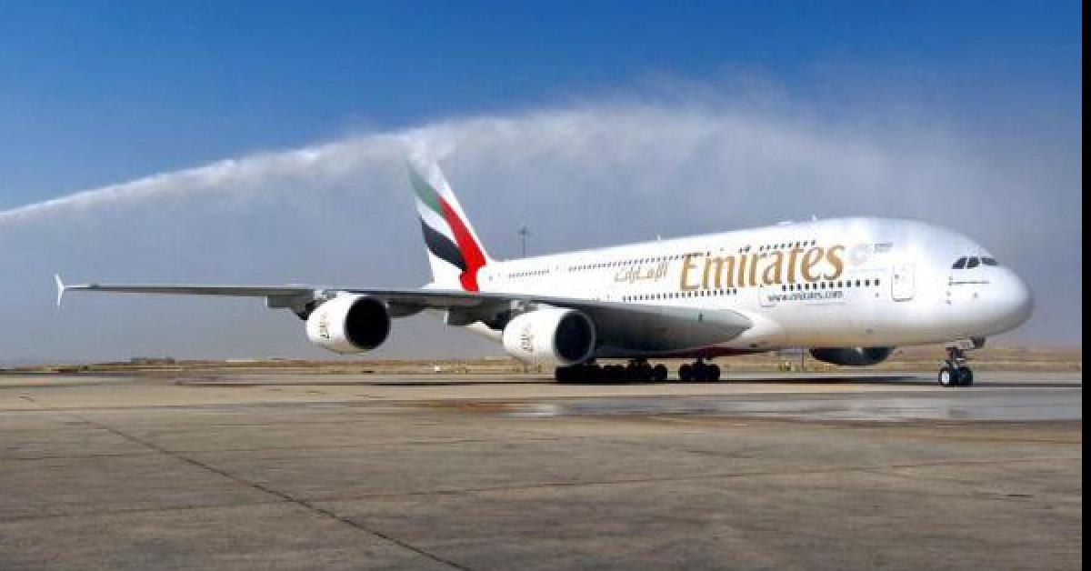 طائرة الإمارات العملاقة (A380) تصل عمّان في أول رحلة منتظمة.. صور
