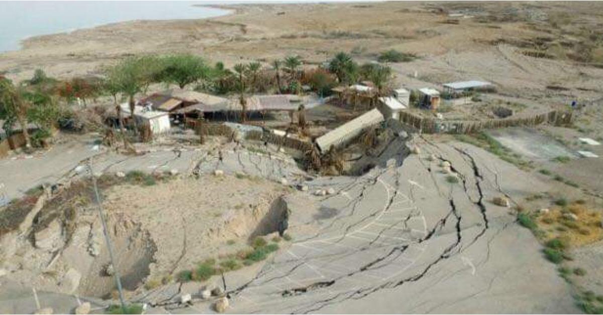 تحذيرات من انهيارات جديدة بمنطقة البحر الميت