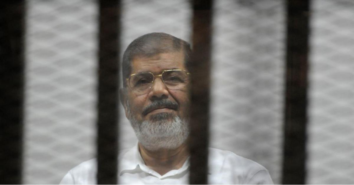 وفاة الرئيس المصري الأسبق محمد مرسي في المحكمة