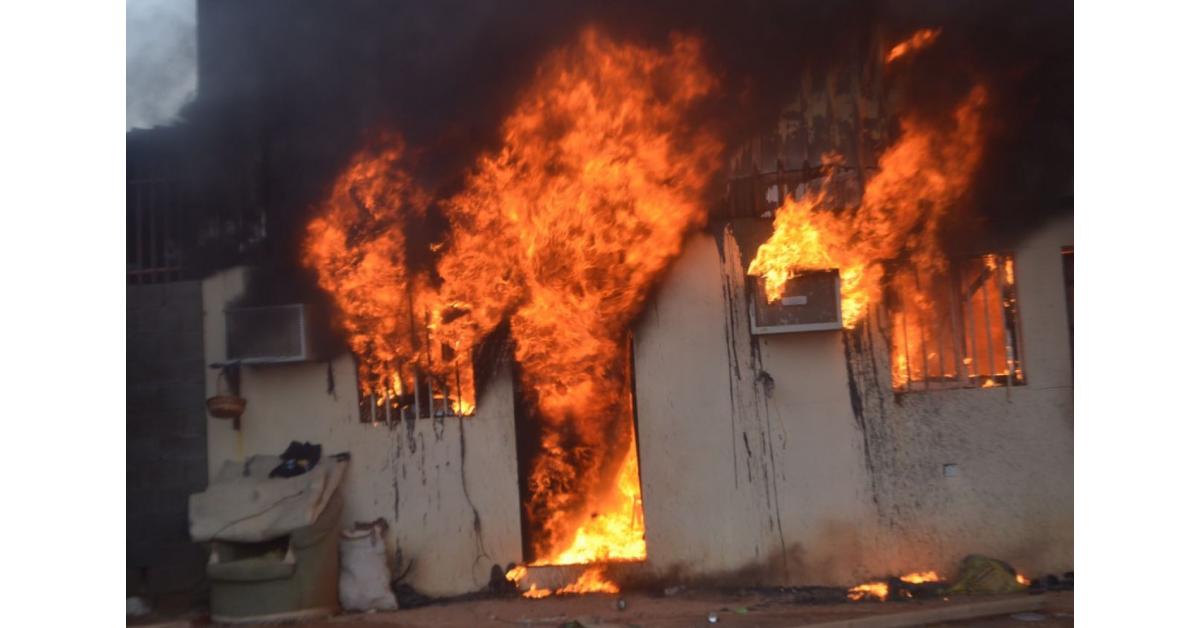 عاجل || وفاة مشرد بحريق منزل في الزرقاء