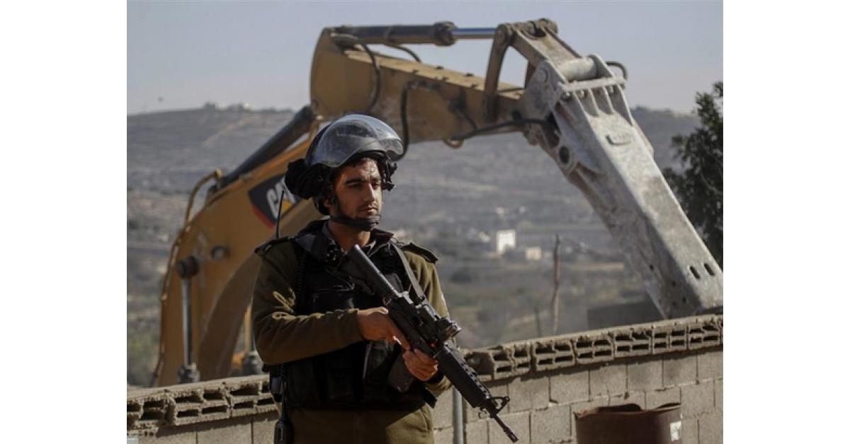 الاحتلال يهدم منازل فلسطينيين في القدس