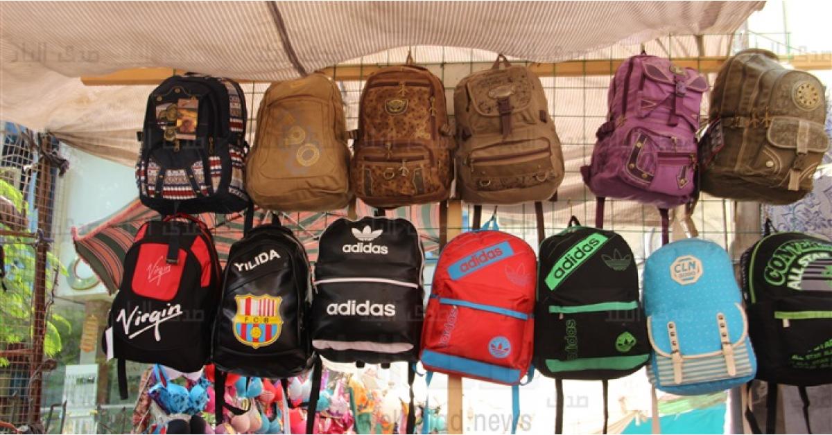“المواصفات والمقاييس" تضبط مصنع ينتج حقائب مدرسية مخالف للقانون