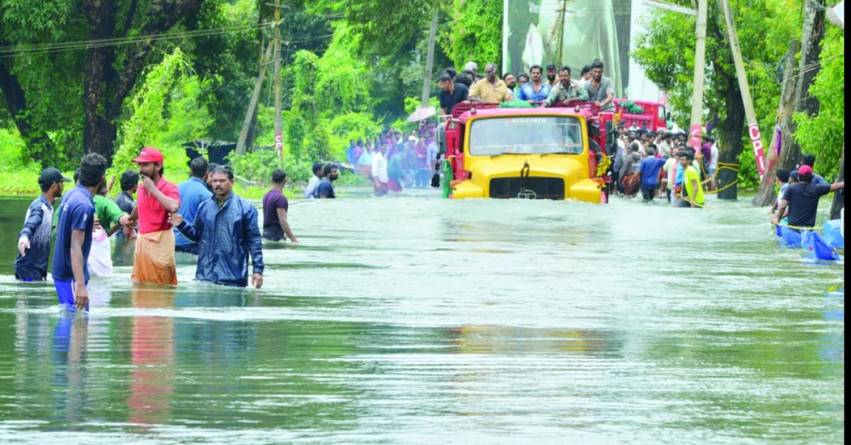 الهند: 147 قتيلا وإجلاء مئات آلاف السكان جراء الفيضانات