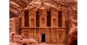 ٩٤٪ يأكدون غلاء السياحه في الأردن