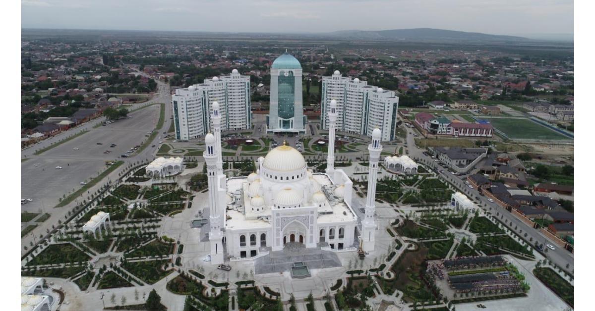 افتتاح اكبر مسجد فى أوربا "فخر المسلمين" بالشيشان (صور)