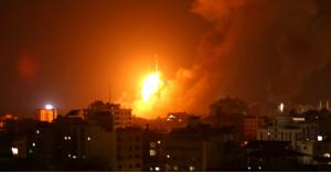 استشهاد فلسطينيين وإصابة ثالث بقصف إسرائيلي غرب غزة
