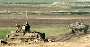 جيش الاحتلال الاسرائيلي يتوغل وسط قطاع غزة