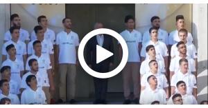 " نشيد وطن " لطلبة مدرسة الحسين الثانوية للبنين  .... فيديو