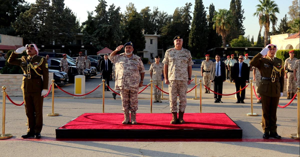 رئيس هيئة الأركان المشتركة يستقبل رئيس أركان القوات القطرية