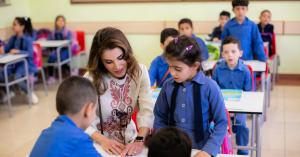 الملكة رانيا تزور الضليل وتتفقد مدرسة وبرامج الجمعية الملكية للتوعية الصحية