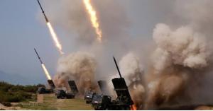كوريا الشمالية تختبر "راجمة صواريخ فائقة الحجم"