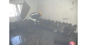 إخماد حريق داخل غرفة لأحد الشقق في اربد