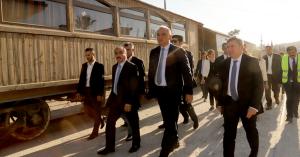 وزير الثقافة والسياحة التركي يزور مؤسسة الخط الحجازي