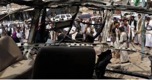 مقتل 5 مدنيين يمنيين بانفجار حافلة قرب الحدود السعودية