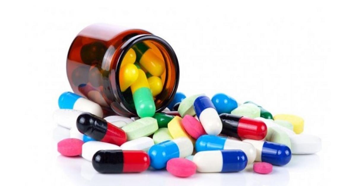 الحكومة تخفض أسعار (117) دواء من الأدوية الأكثر استهلاكاً