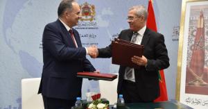 وزير العدل ونظيره المغربي يوقعان مذكرة تفاهم في مجال الإدارة القضائية