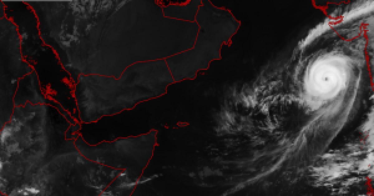 توقعات بتطور اعصار كيار في بحر العرب .. وهذه مساراته