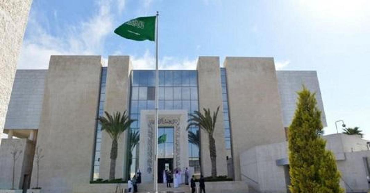 اردنيون يعتصمون امام السفارة السعودية في عمان