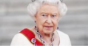 قرار صادم بشأن ثياب الملكة اليزابيث