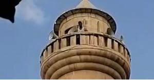 مواطن يحاول الانتحار من اعلى مئذنة مسجد في جرش.. فيديو