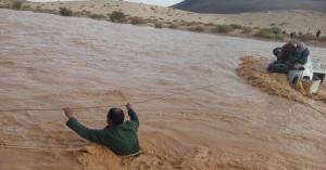الأمن ينقذ 4 أشخاص حاصرتهم مياه الأمطار