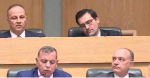 هل كان وزير النقل نائماً في جلسة النواب.. فيديو