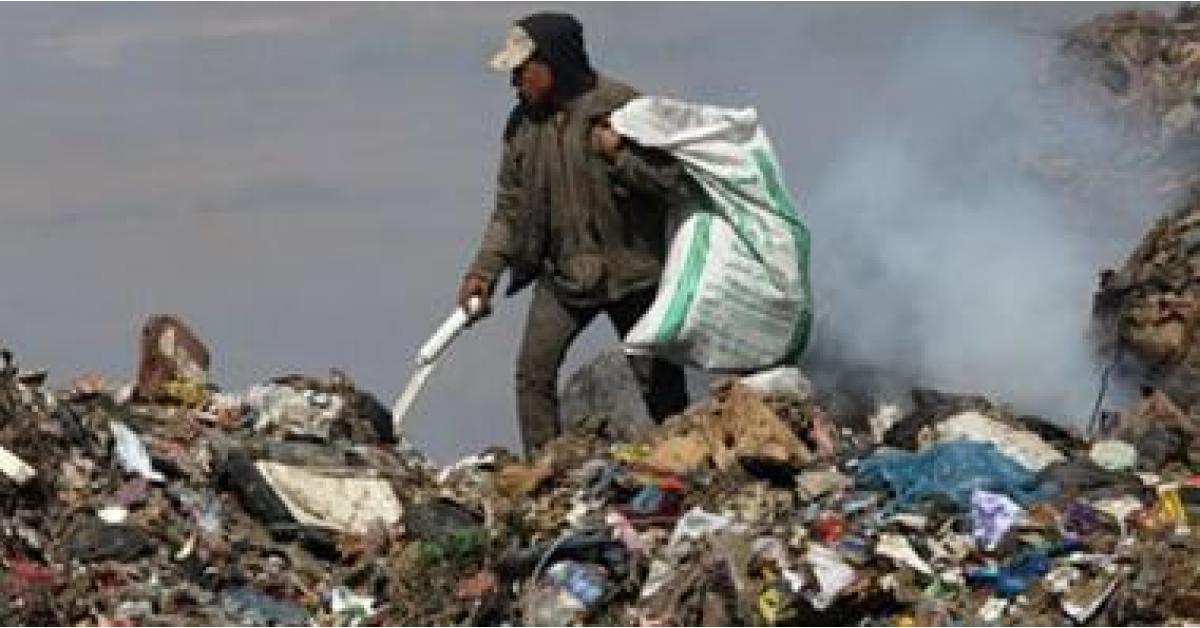 فرض عقوبة على نابشي النفايات في الأردن