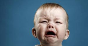 بكاء الأطفال له معنى معين .. تعرفي على أسباب البكاء المختلفة للأطفال