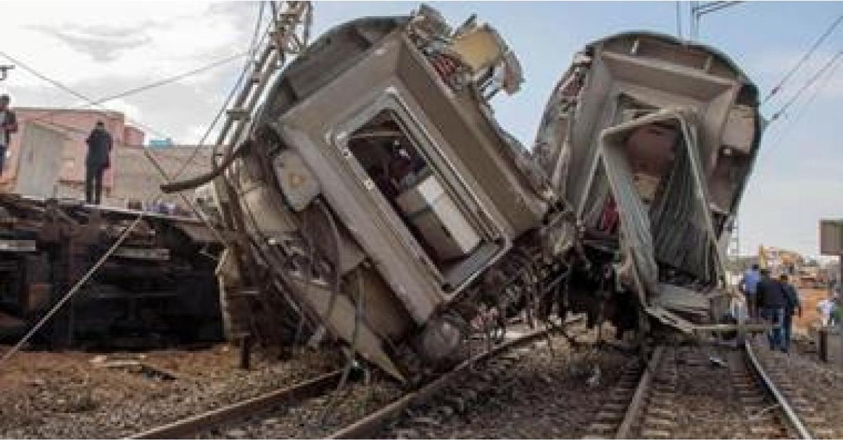 عشرات الاصابات في حادث انقلاب قطار بمصر