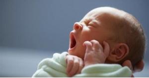 ولادة طفل مصاب بكورونا في بريطانيا