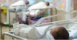 عملية ولادة لسيدة مصابة بكورونا في الأردن
