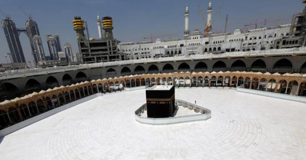 حظر تجول شامل في مكة المكرمة والمدينة