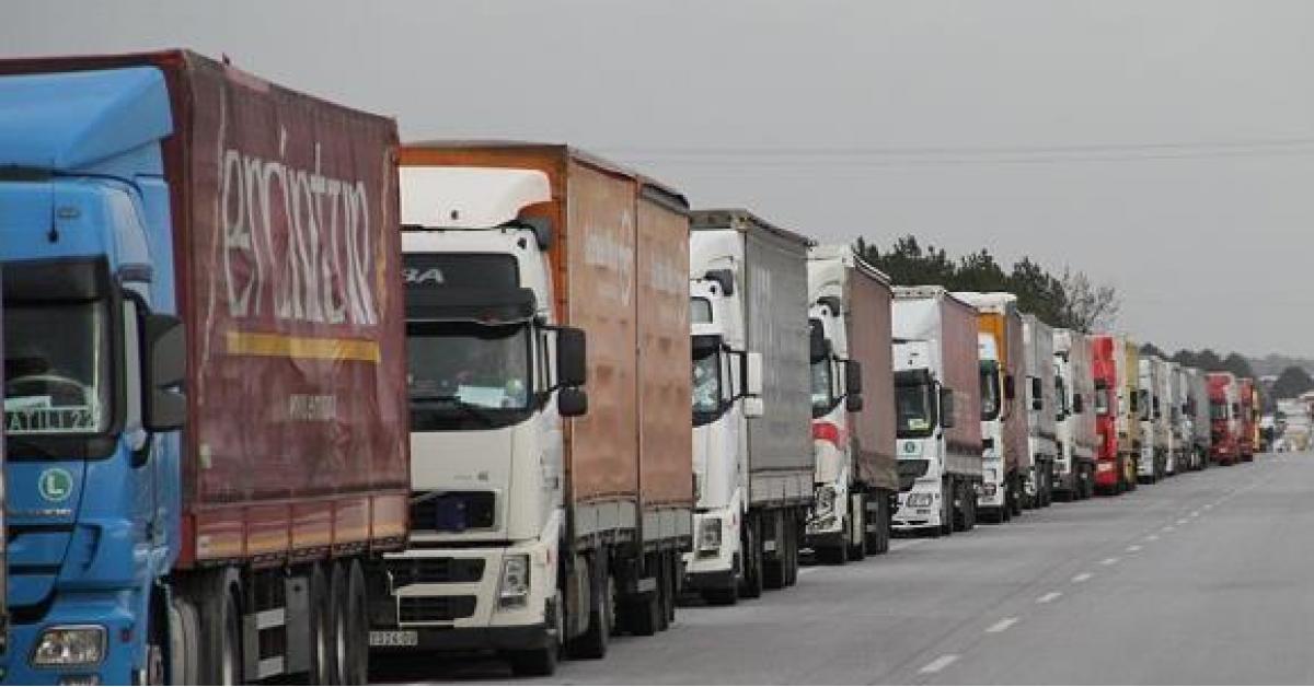 أكثر من 22 ألف شاحنة نقل في الأردن