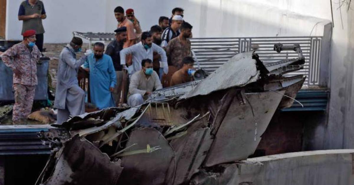 الناجي من تحطم الطائرة الباكستانية: هذا ما رأيته