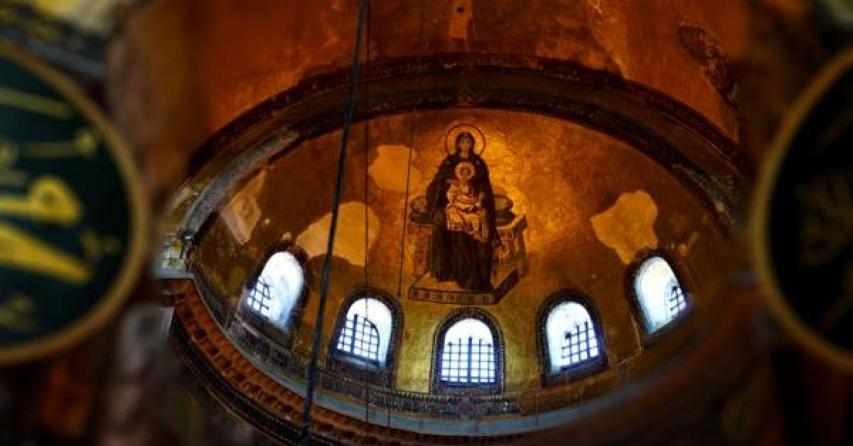 ما مصير الرسوم والزخارف المسيحية في آيا صوفيا؟