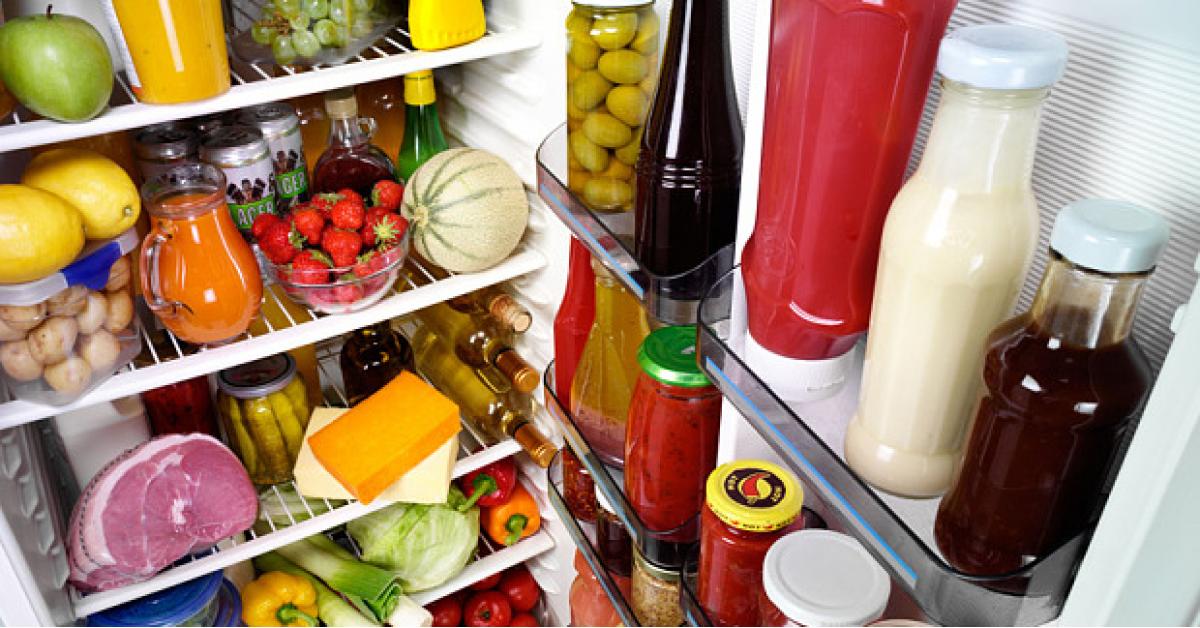 كم من الوقت يبقى الطعام صالحاً في الثلاجة بعد انقطاع الكهرباء؟