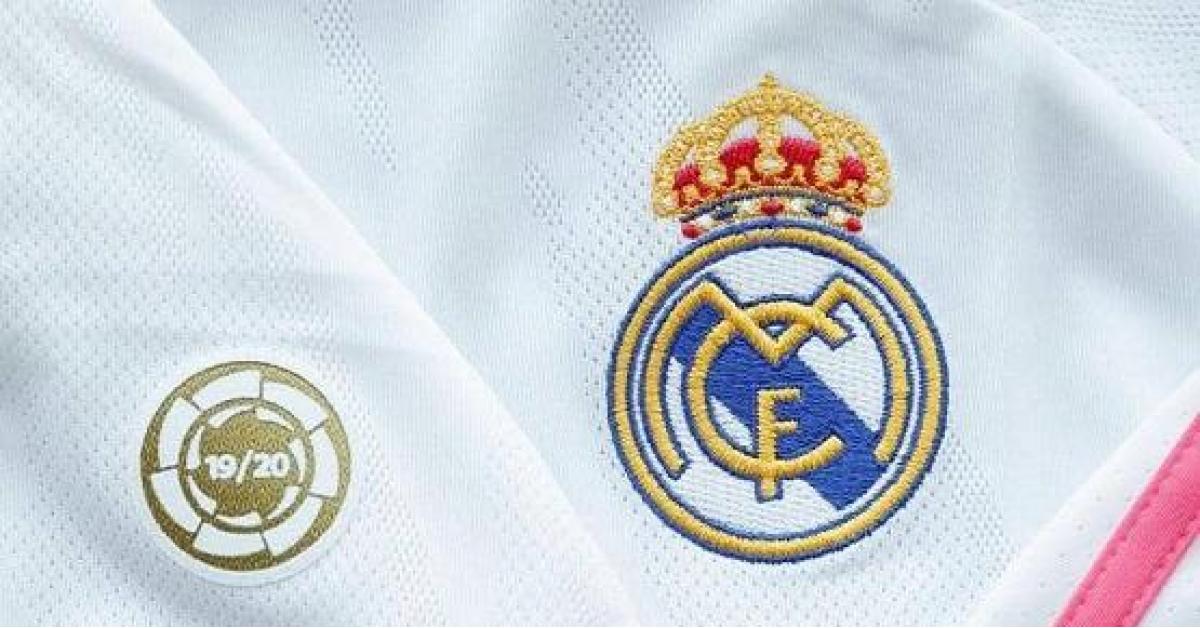 ريال مدريد يضع الشعار الذهبي
