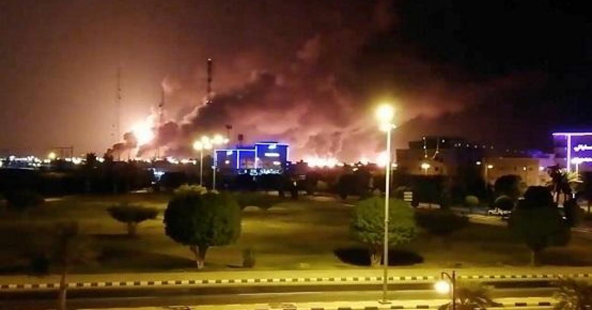 السعودية: حريق بخزان للوقود نتيجة اعتداء إرھابي