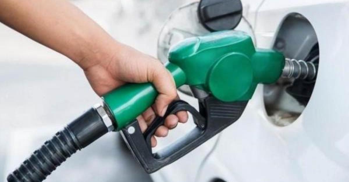 ترجيح رفع أسعار البنزين الشهر المقبل