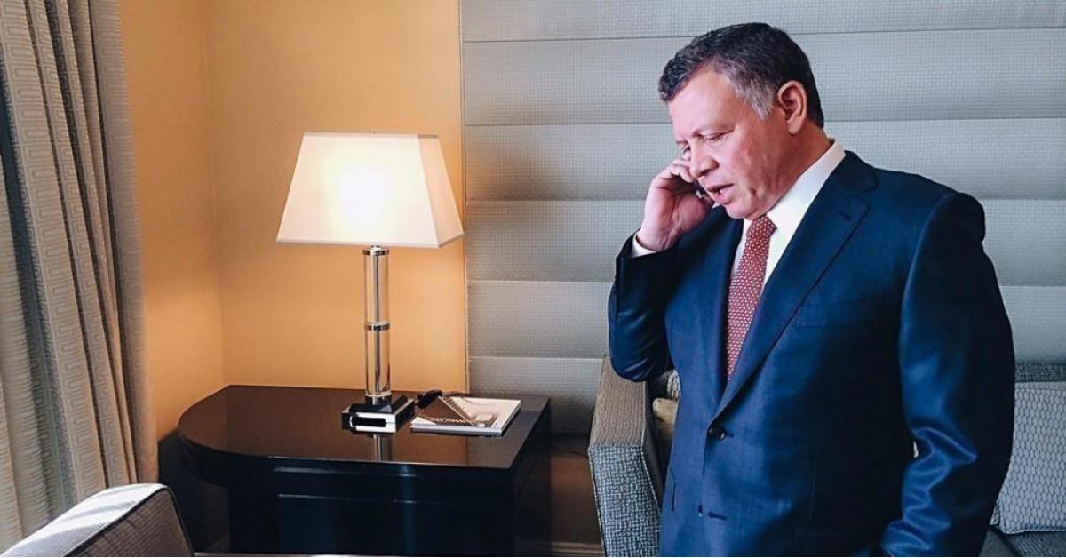 الرئيس الأميركي يؤكد للملك تضامن الولايات المتحدة التام مع الأردن