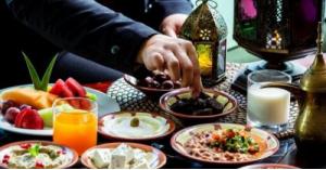 ما أهم الأطعمة الضرورية و الممنوعة في السحور بشهر رمضان ؟