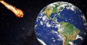 كويكب خطير يطير باتجاه الأرض