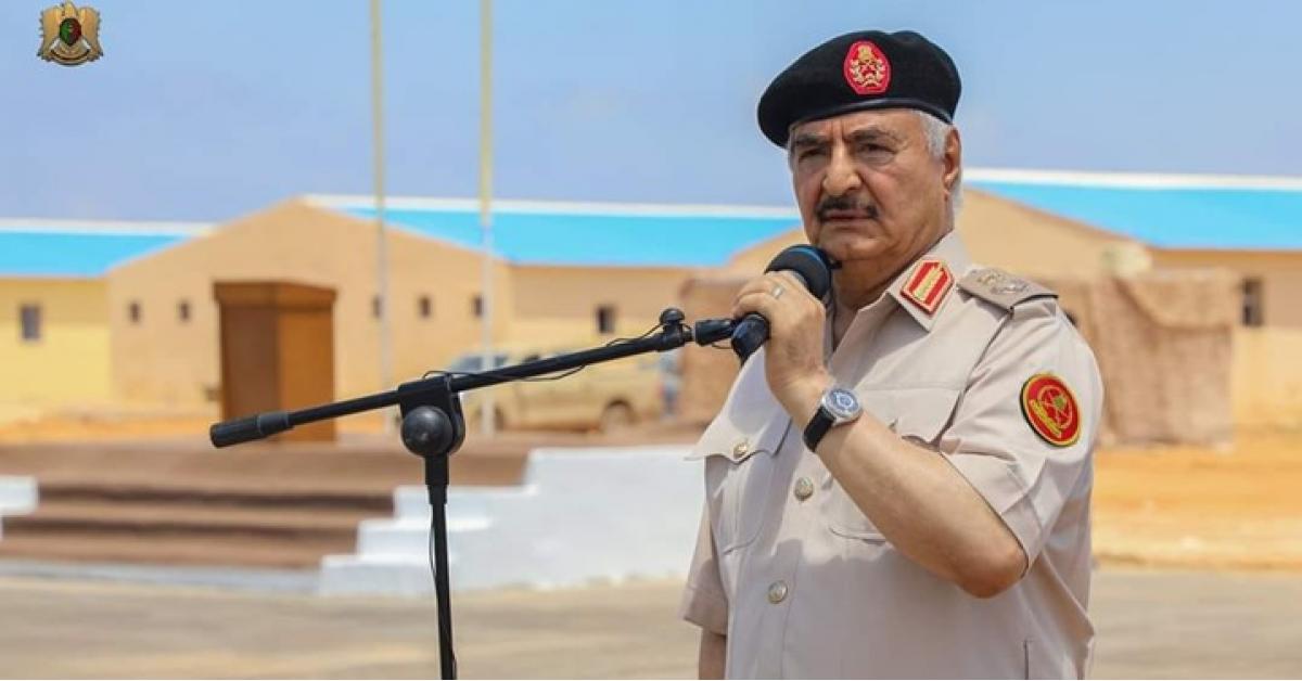 بعد نجل القذافي .. حفتر يعلن ترشحه للانتخابات الرئاسية في ليبيا