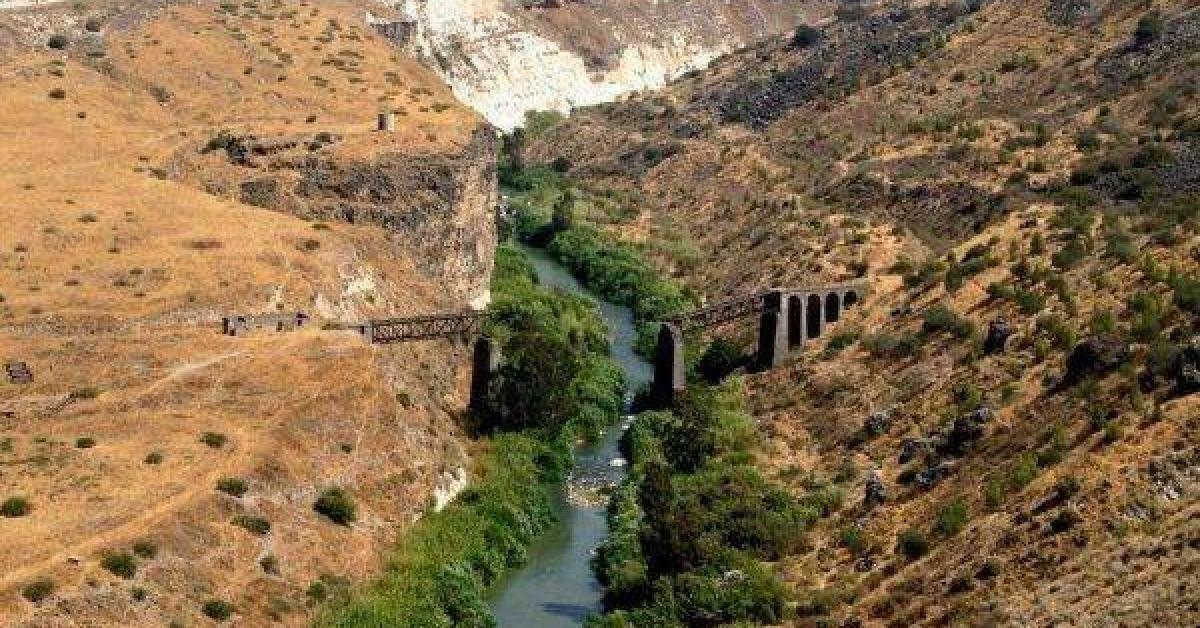 الأردن يدعو سوريا إلى تفعيل اتفاقية مياه نهر اليرموك