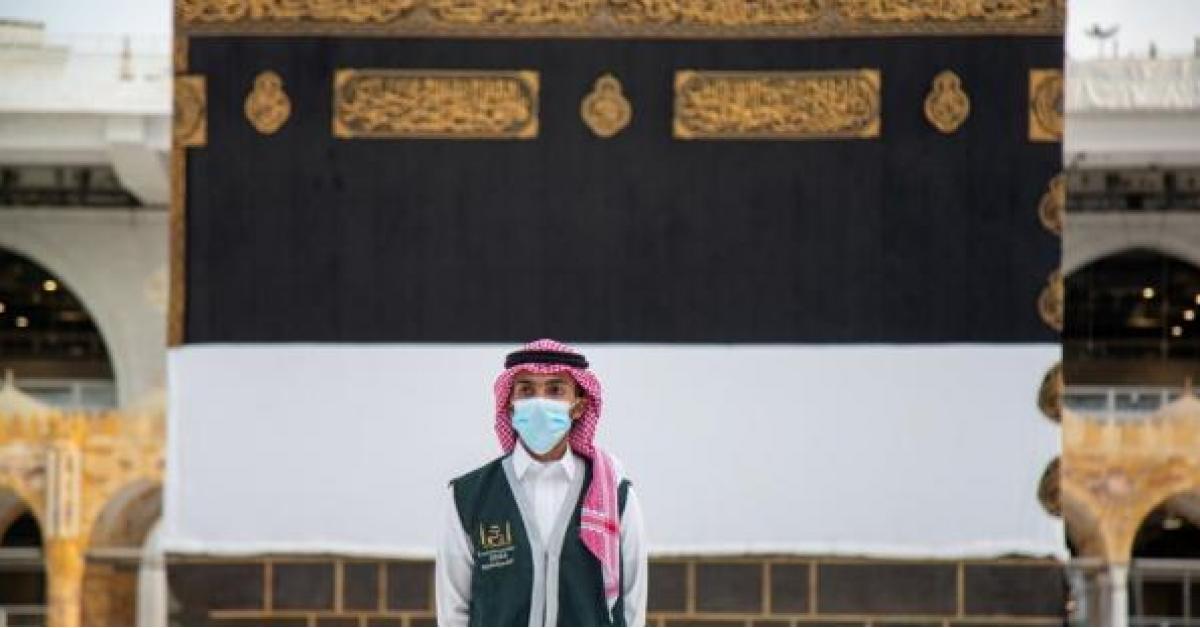 السعودية تعلن عن تفاصيل حجز تصاريح العمرة الشهر المقبل