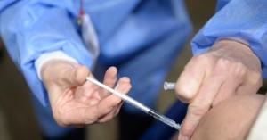 استئناف حملة التطعيم لطلبة المدارس غدا